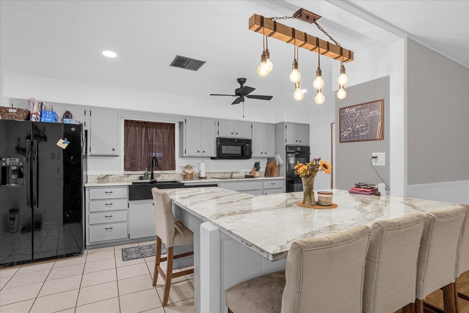 134 W SUNSET ST, GROVELAND, FL, 34736