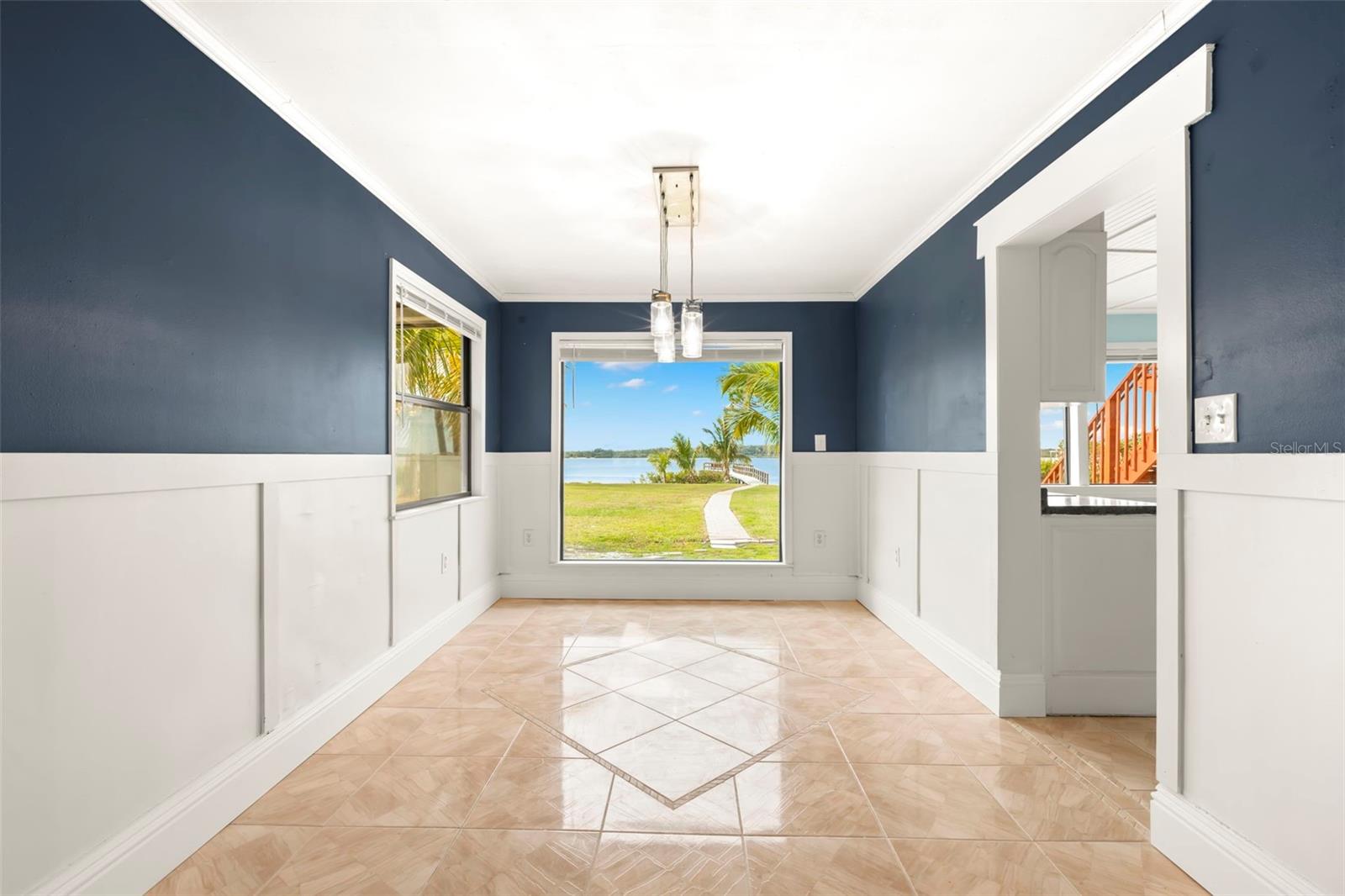 736 SHORE DR E, OLDSMAR, FL, 34677