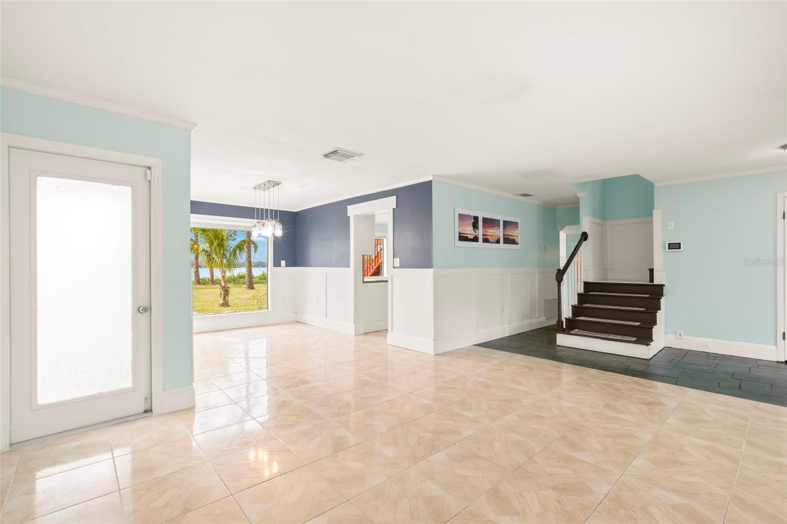 736 SHORE DR E, OLDSMAR, FL, 34677