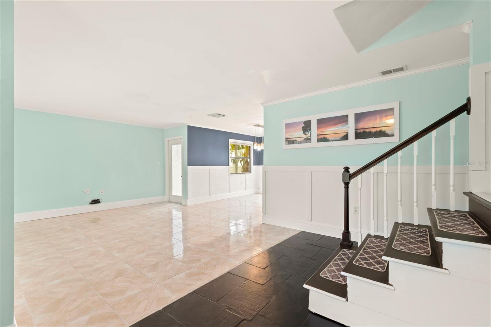 736 SHORE DR E, OLDSMAR, FL, 34677
