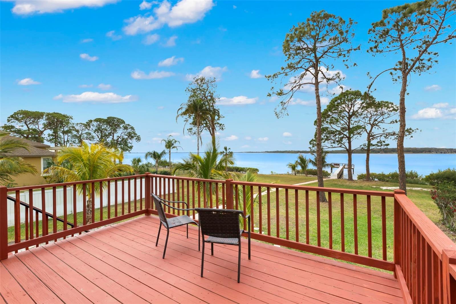 736 SHORE DR E, OLDSMAR, FL, 34677