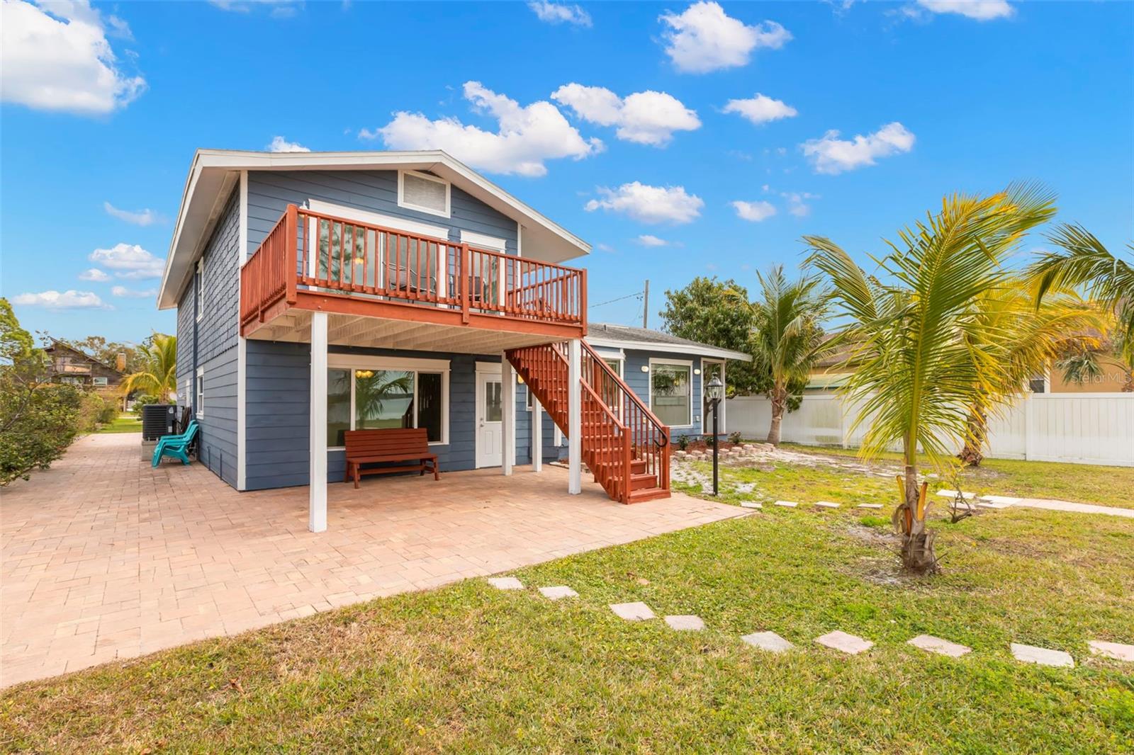 736 SHORE DR E, OLDSMAR, FL, 34677