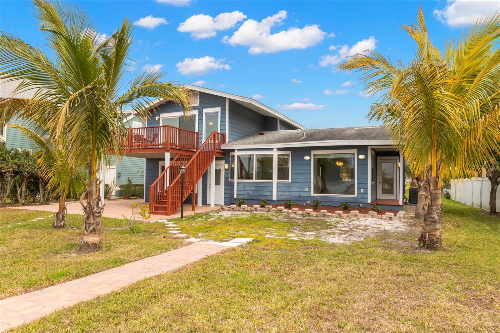 736 SHORE DR E, OLDSMAR, FL, 34677