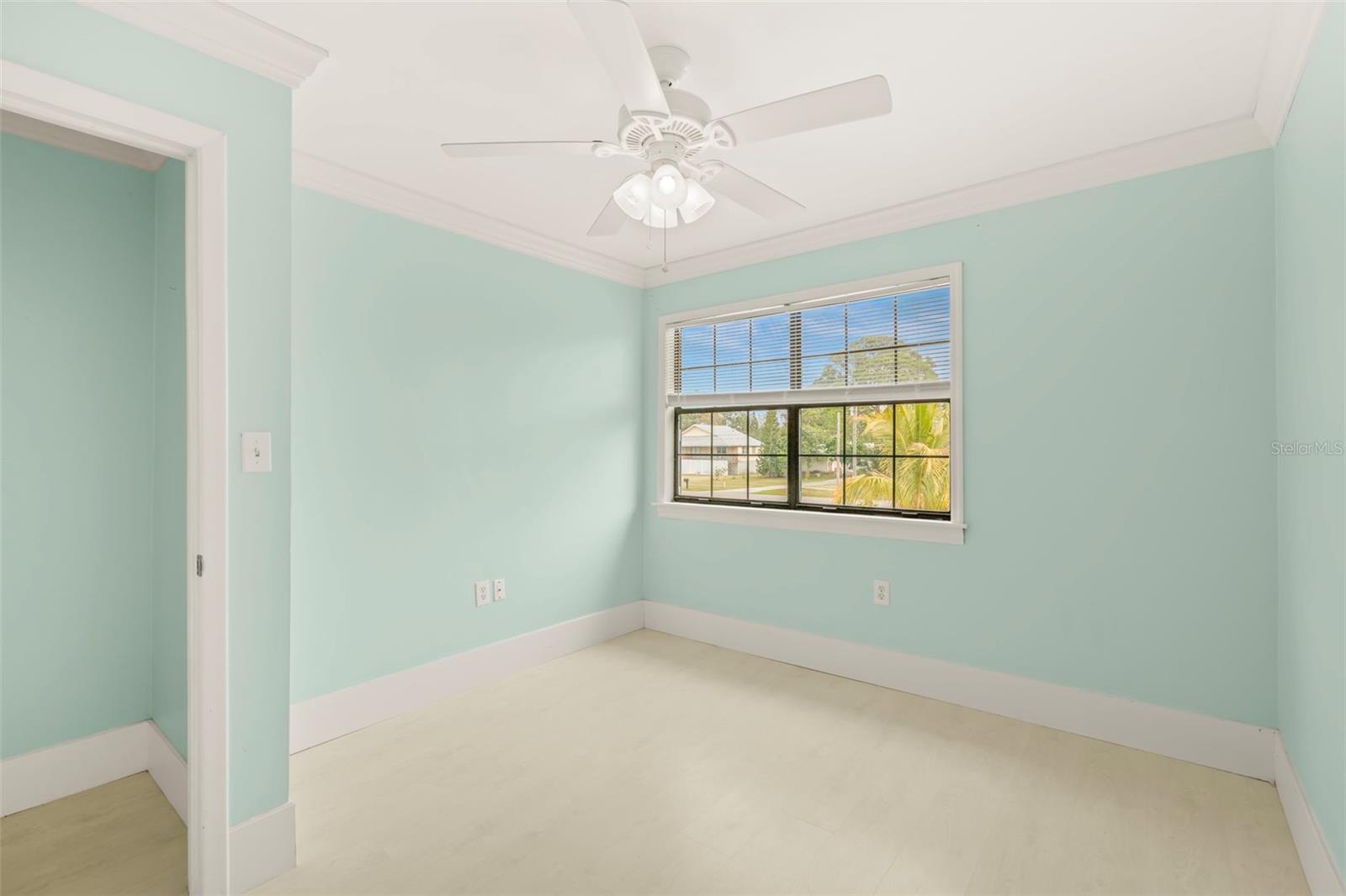 736 SHORE DR E, OLDSMAR, FL, 34677