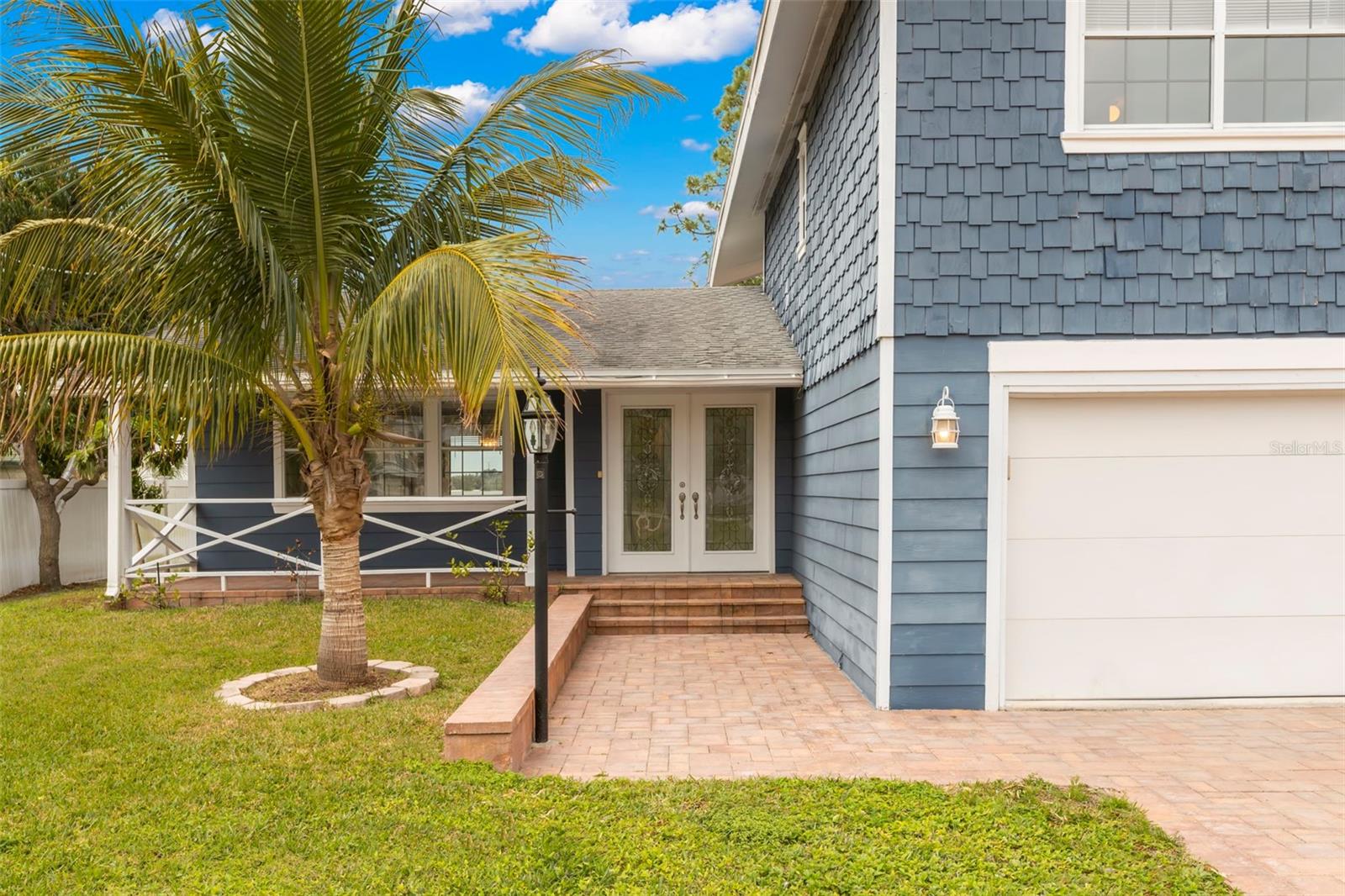 736 SHORE DR E, OLDSMAR, FL, 34677