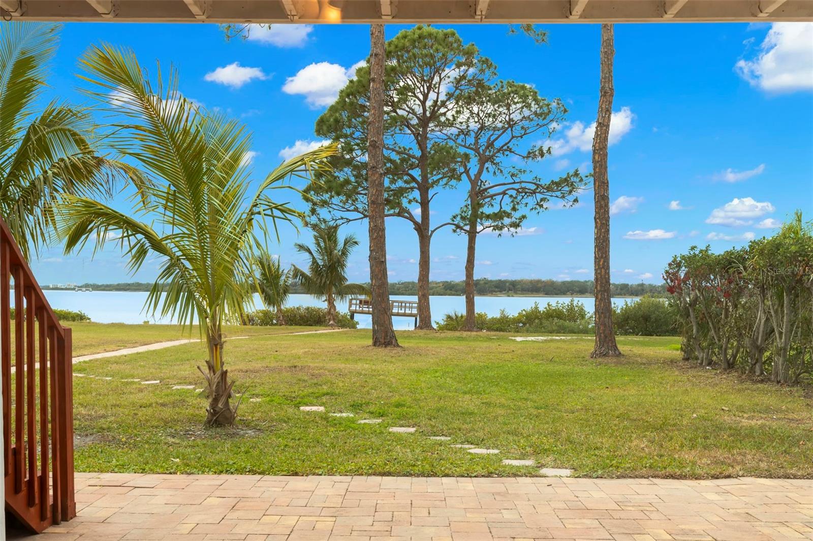 736 SHORE DR E, OLDSMAR, FL, 34677