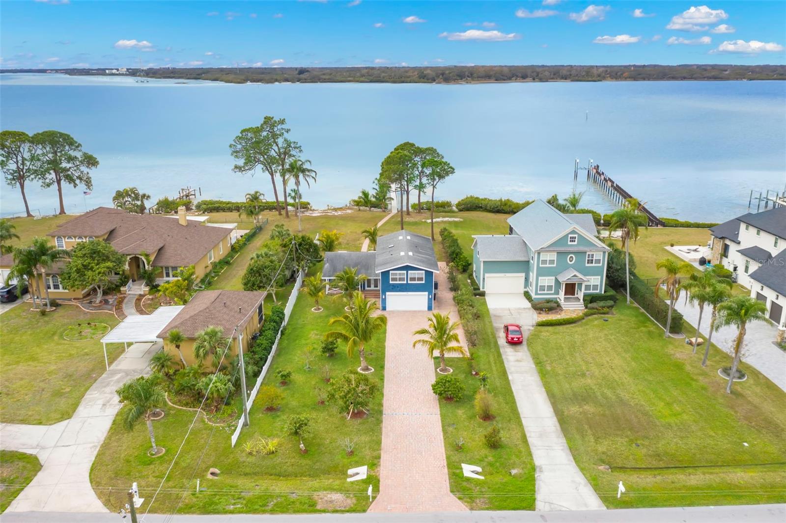736 SHORE DR E, OLDSMAR, FL, 34677