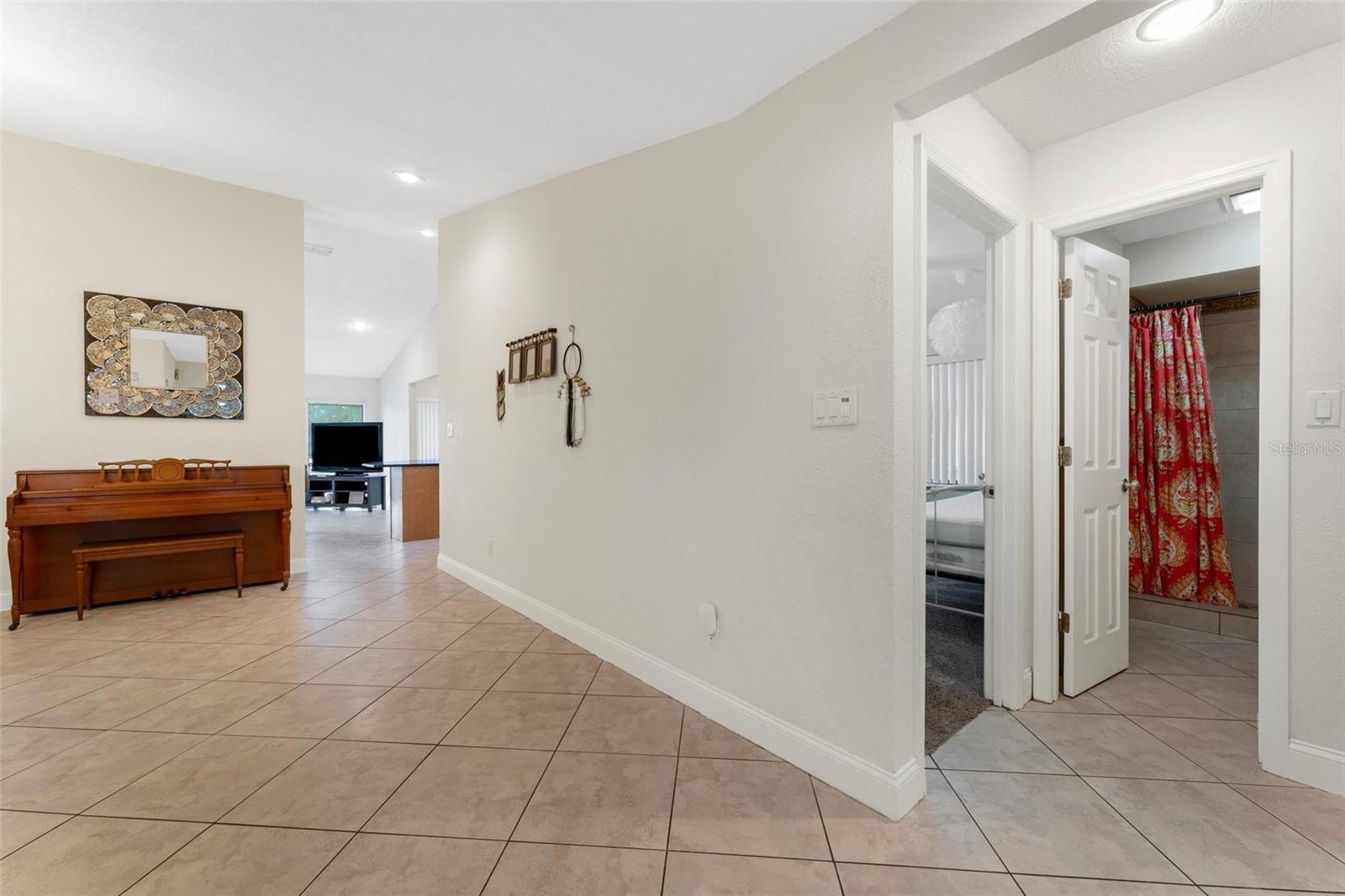2826 KAVALIER DR, PALM HARBOR, FL, 34684