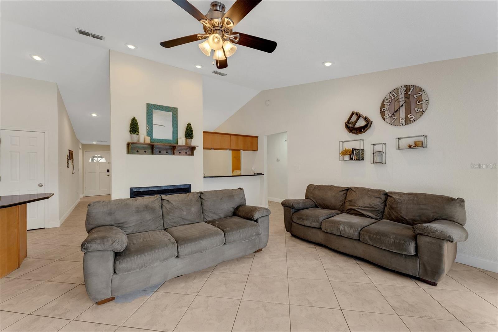 2826 KAVALIER DR, PALM HARBOR, FL, 34684
