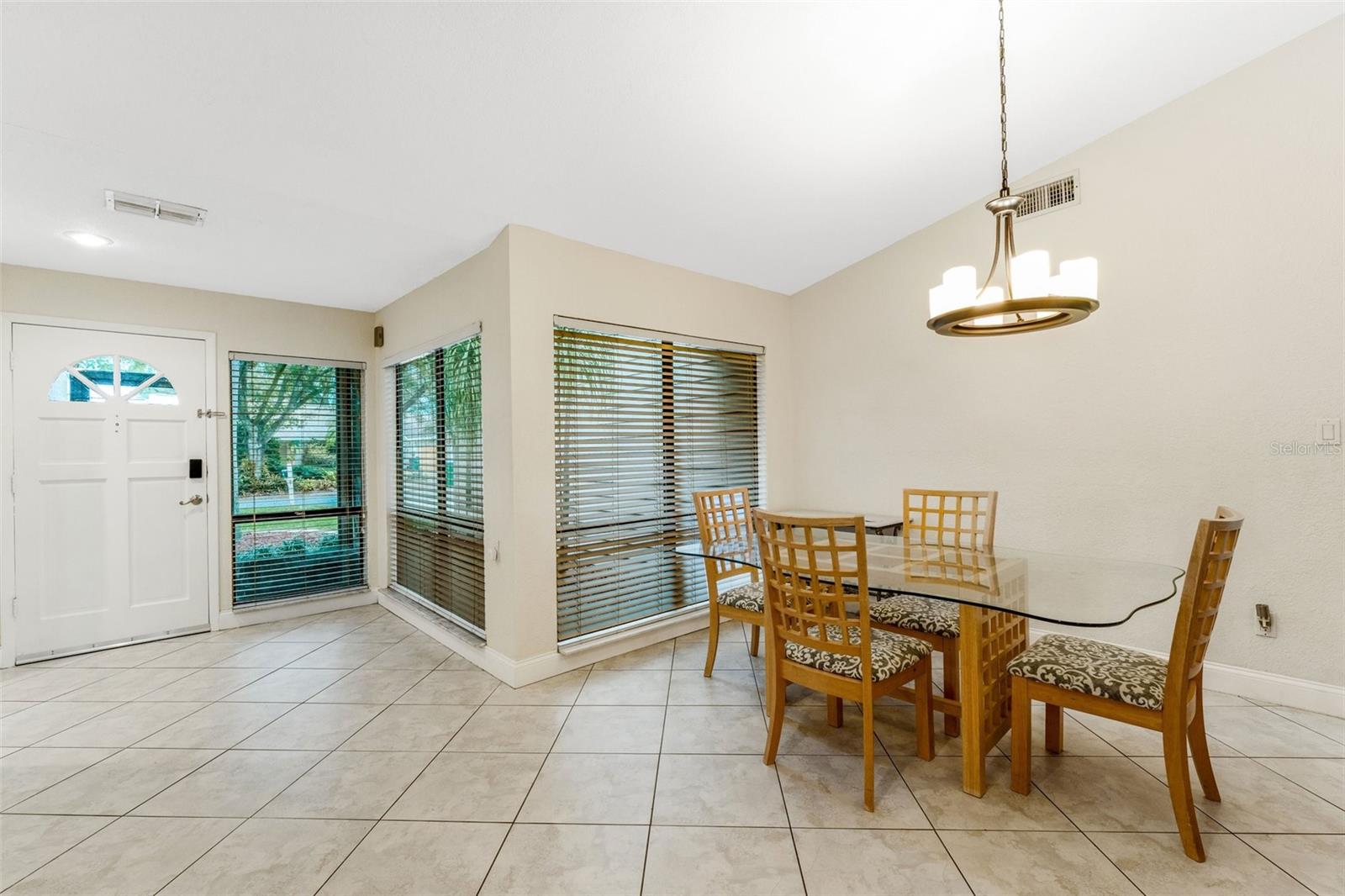 2826 KAVALIER DR, PALM HARBOR, FL, 34684
