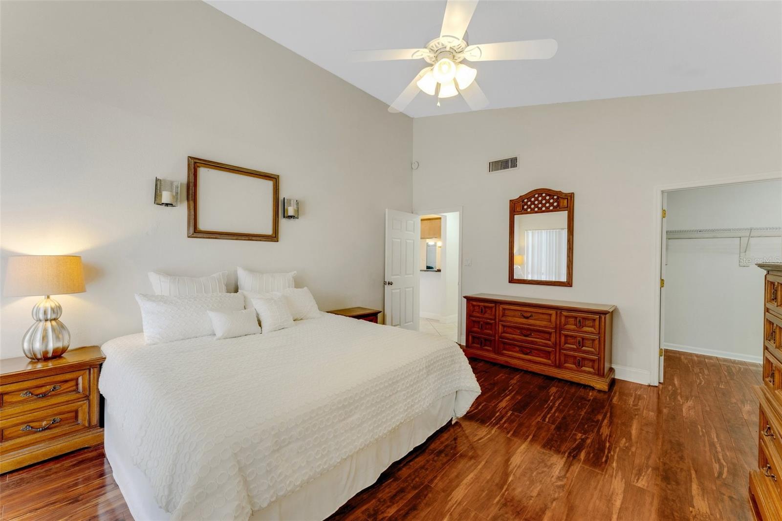 2826 KAVALIER DR, PALM HARBOR, FL, 34684