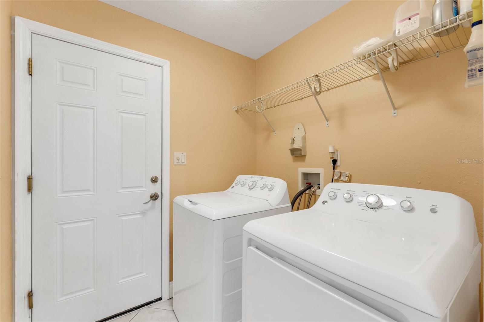 2826 KAVALIER DR, PALM HARBOR, FL, 34684
