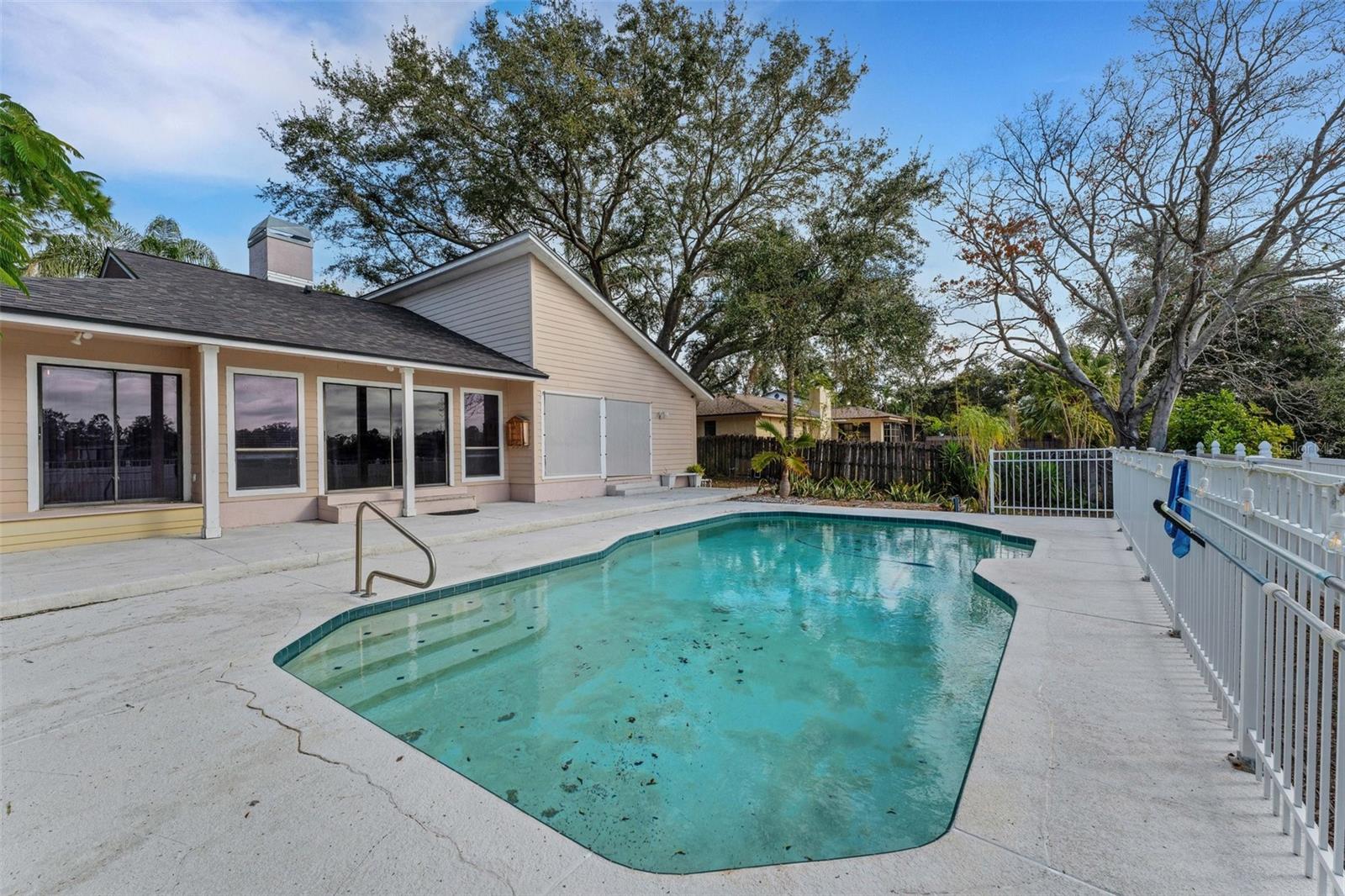 2826 KAVALIER DR, PALM HARBOR, FL, 34684