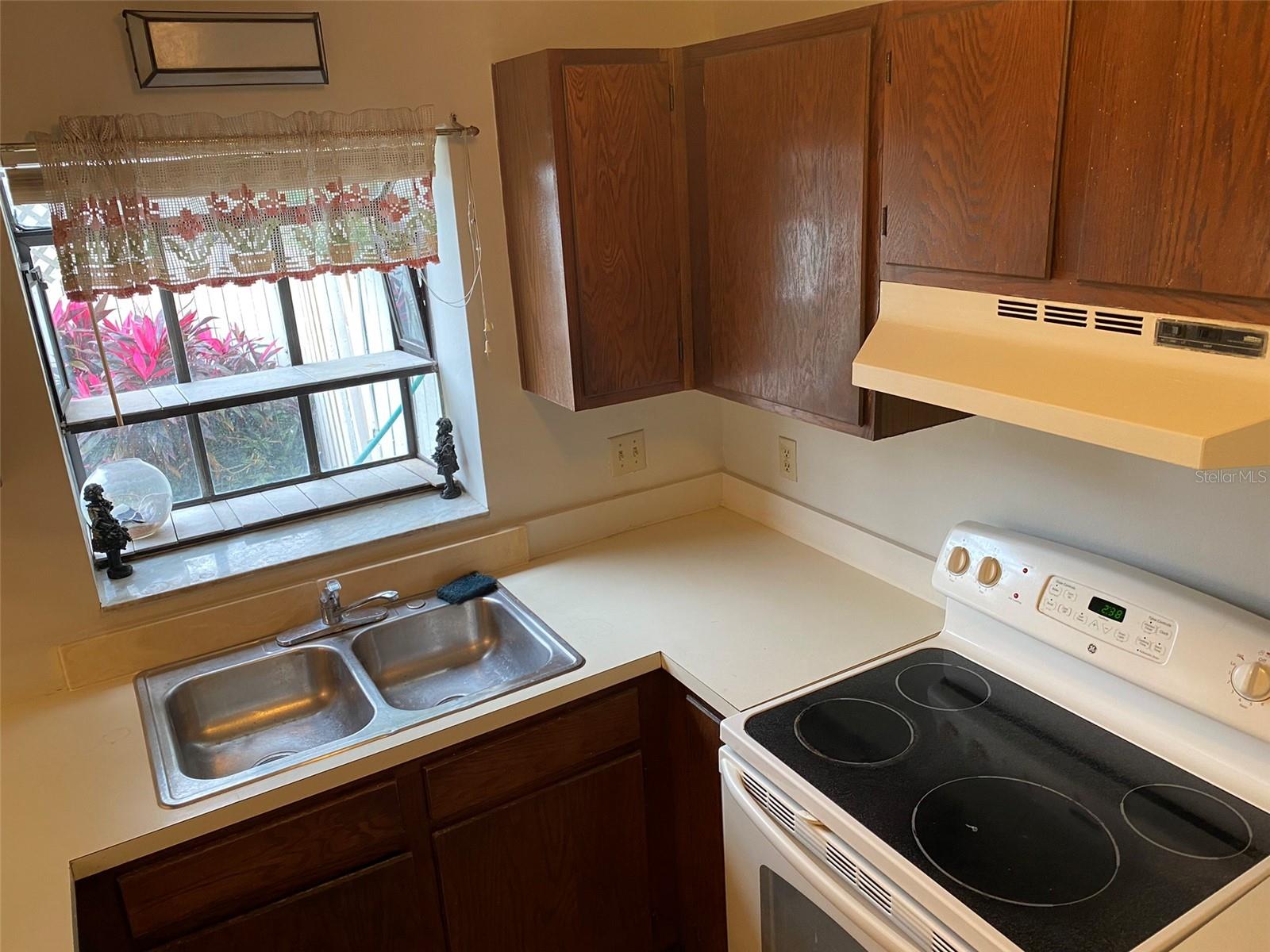 1138 EASTON ST, ORLANDO, FL, 32825