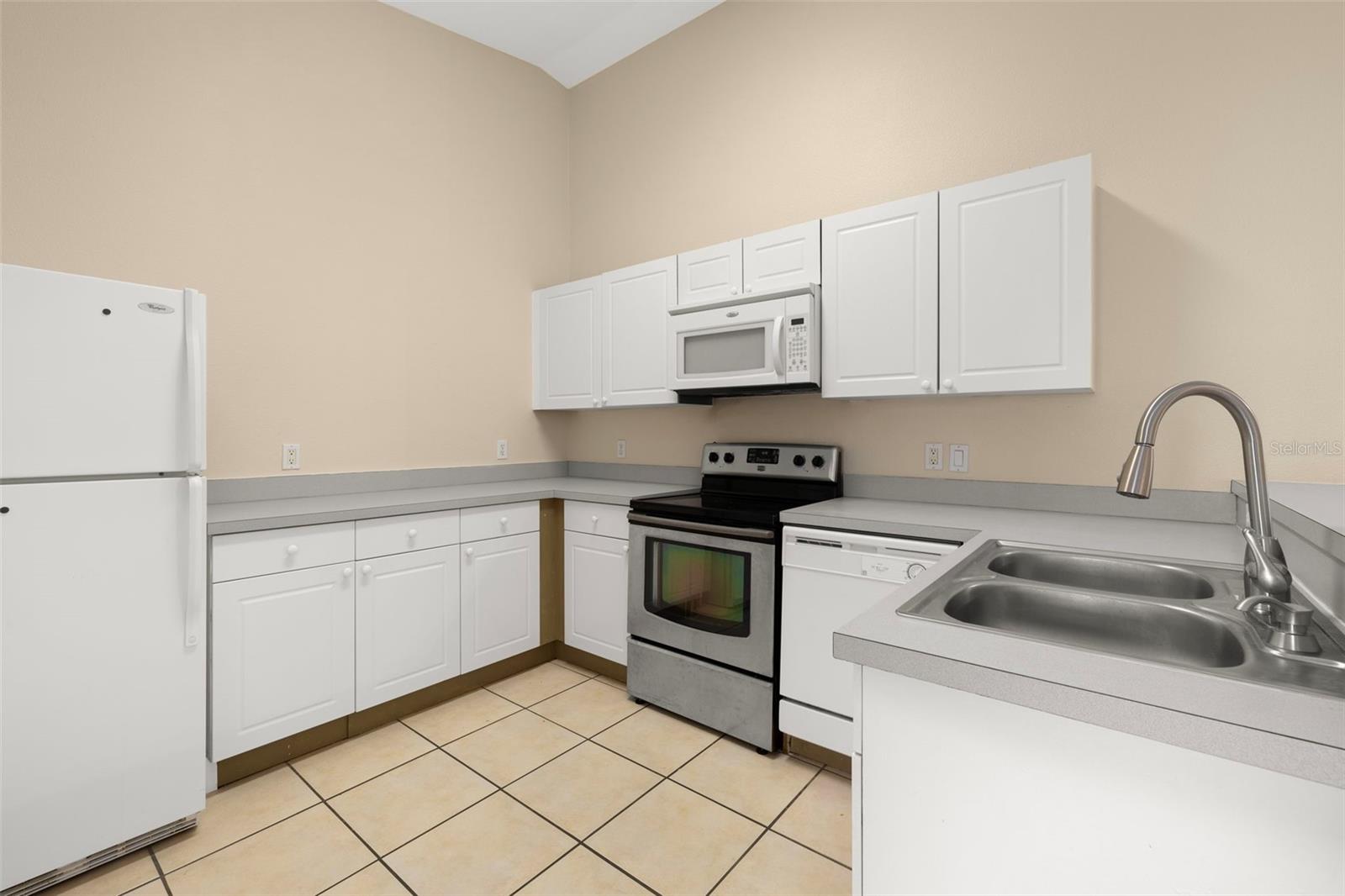 2798 CLUB CORTILE CIR #B, KISSIMMEE, FL, 34746