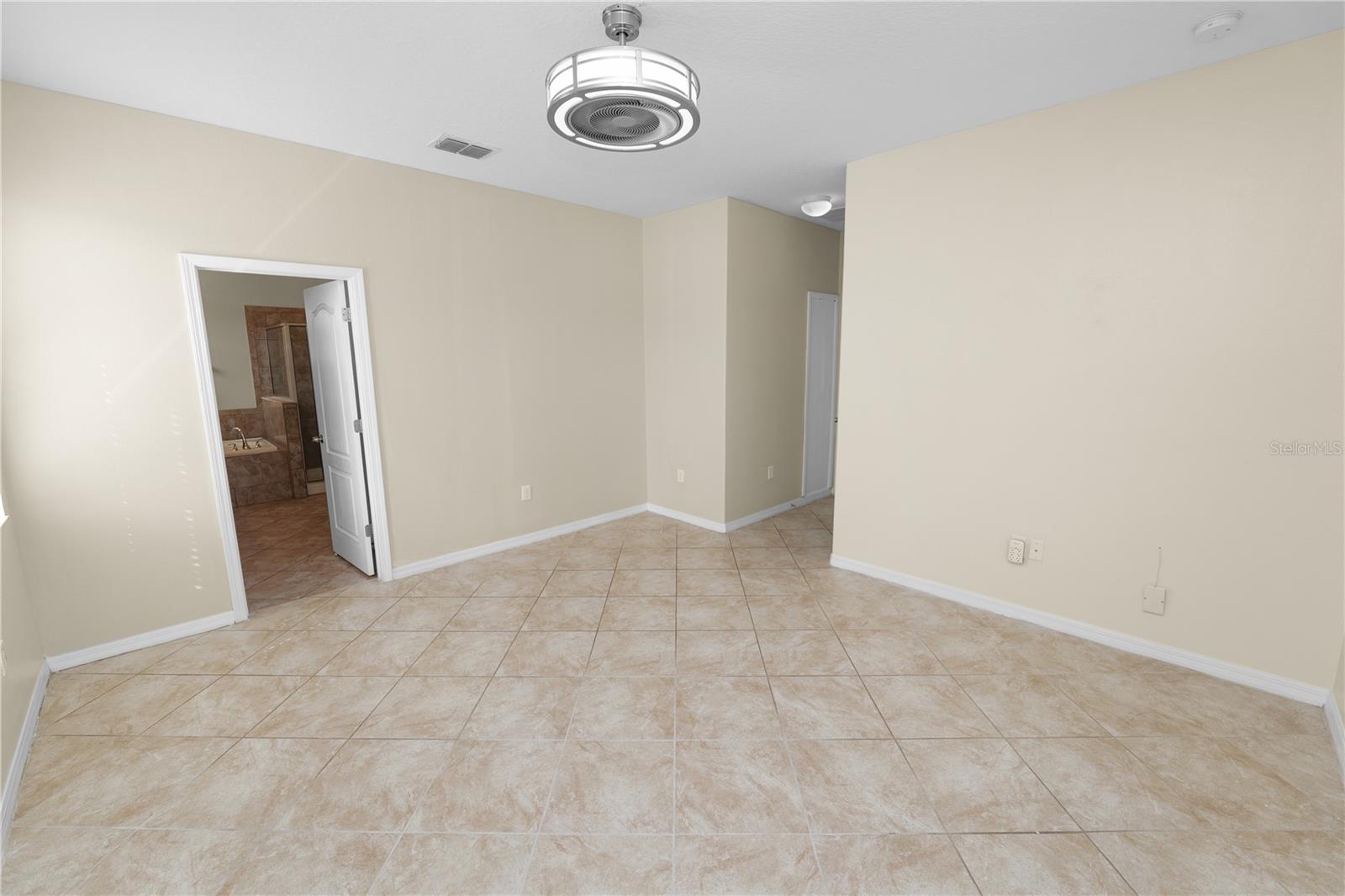 18398 AYLESBURY LN, LAND O LAKES, FL, 34638