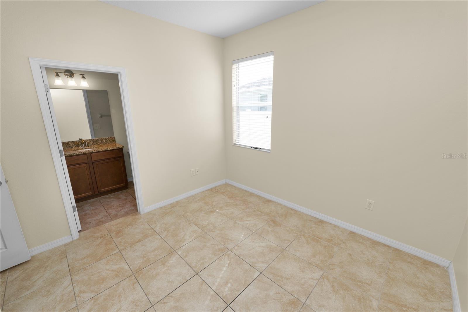18398 AYLESBURY LN, LAND O LAKES, FL, 34638