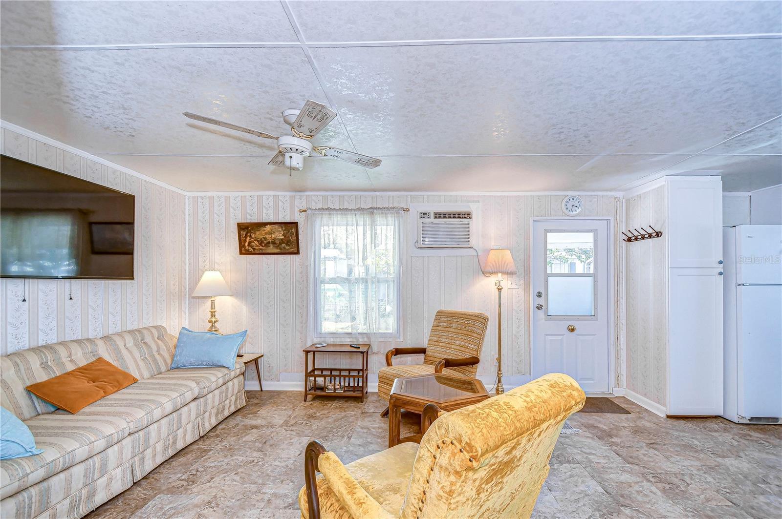 37418 HAMMOND DR, ZEPHYRHILLS, FL, 33541