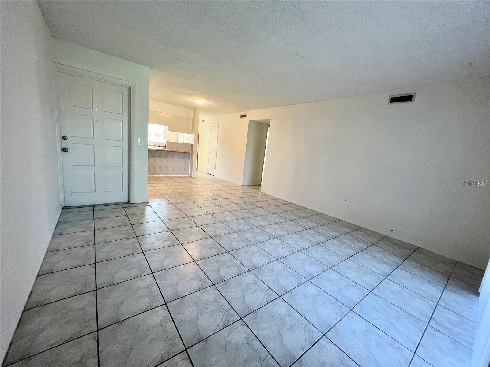 1000 LAKE OF THE WOODS BLVD #H101, FERN PARK, FL, 32730