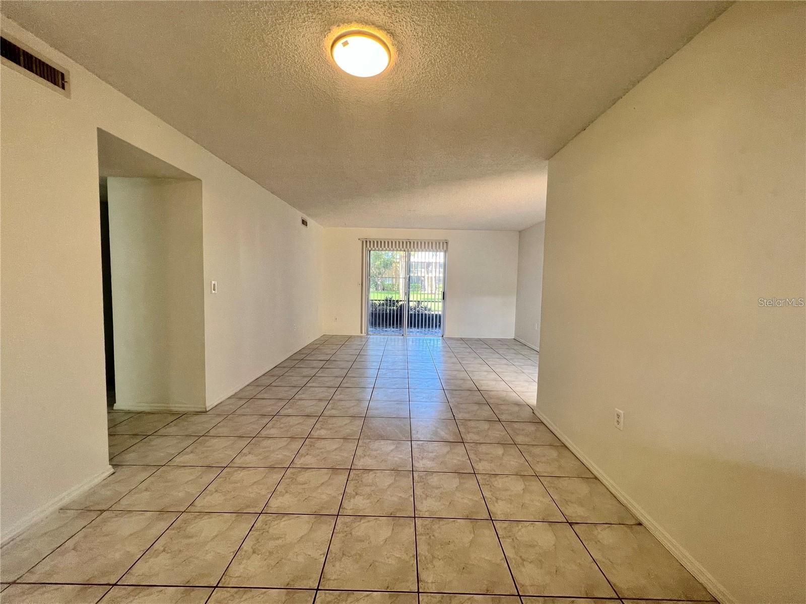 1000 LAKE OF THE WOODS BLVD #H101, FERN PARK, FL, 32730
