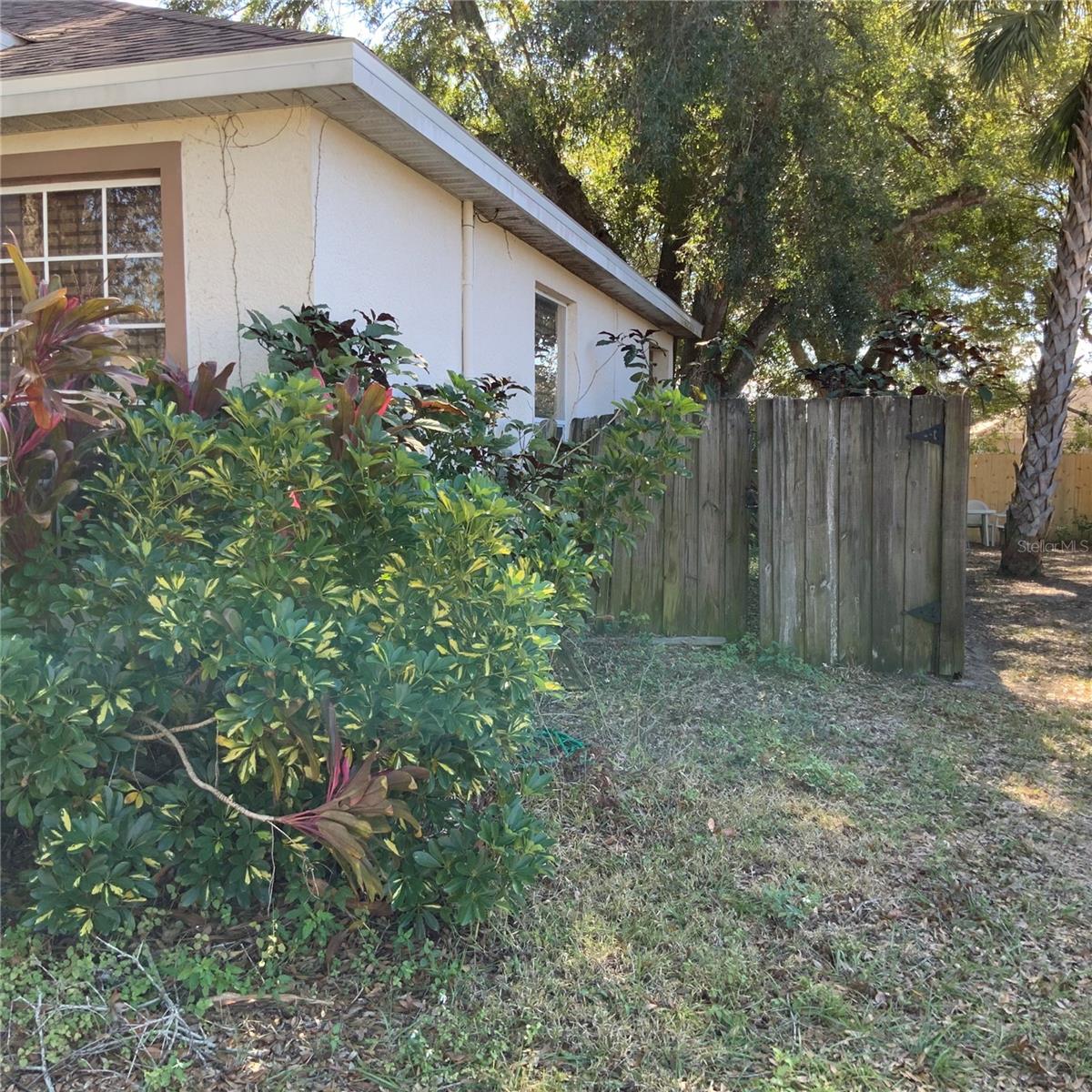 326 BLUFF PASS DR, EUSTIS, FL, 32726