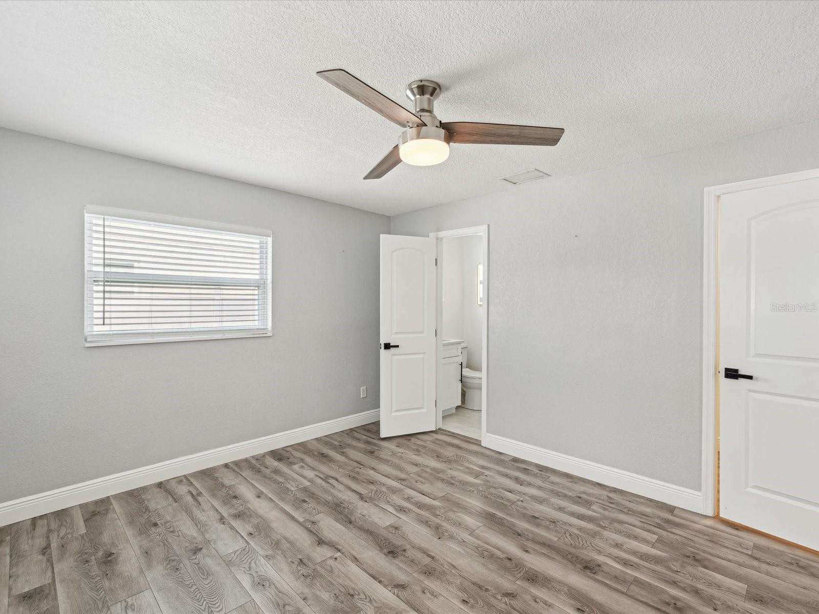 10264 OAKHURST RD, LARGO, FL, 33774