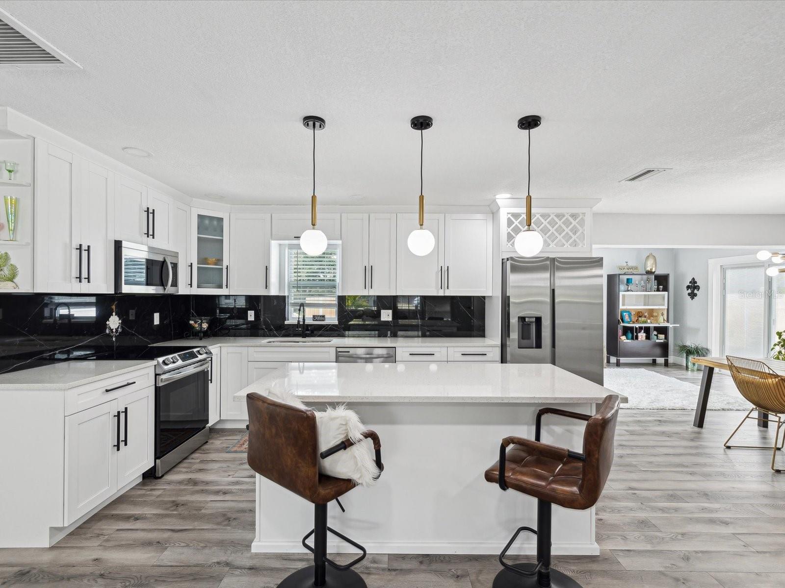 10264 OAKHURST RD, LARGO, FL, 33774