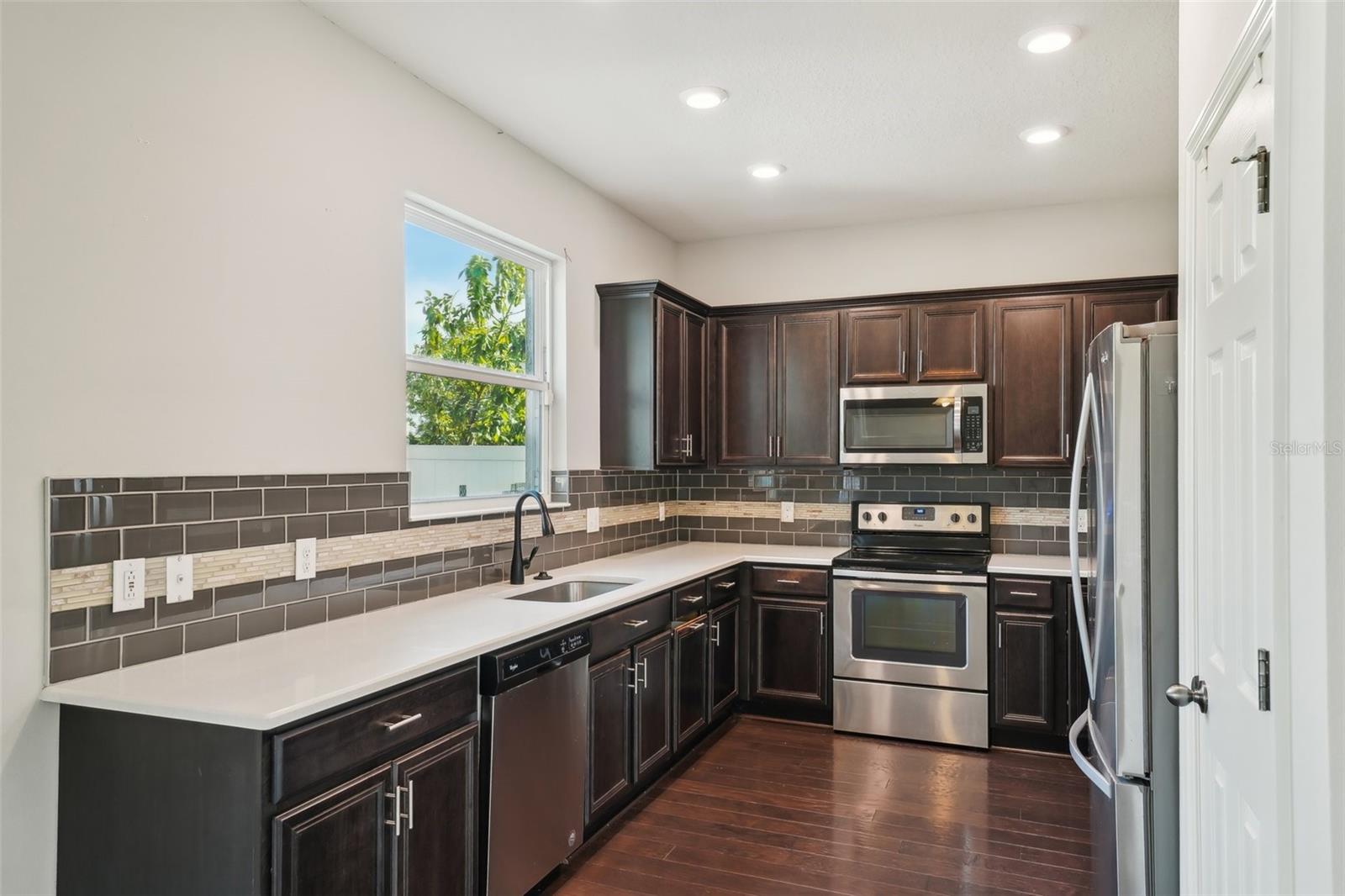 10710 SOUTHERN FOREST DR, RIVERVIEW, FL, 33578