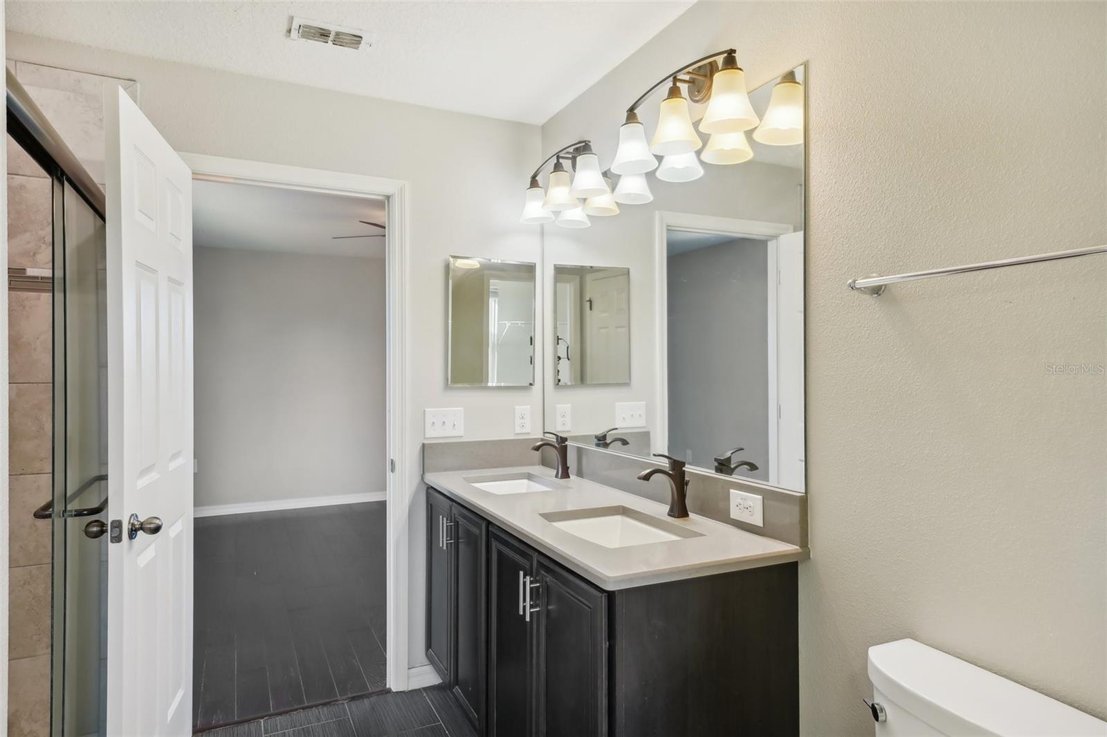 10710 SOUTHERN FOREST DR, RIVERVIEW, FL, 33578
