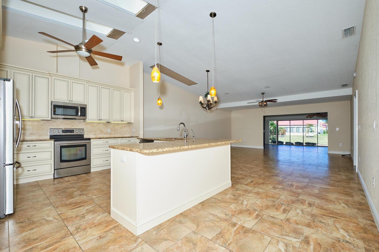1890 DEBORAH DR #14, PUNTA GORDA, FL, 33950