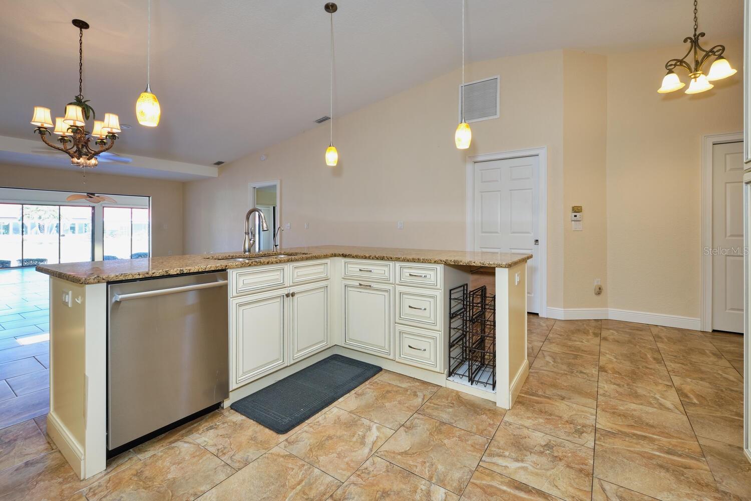 1890 DEBORAH DR #14, PUNTA GORDA, FL, 33950