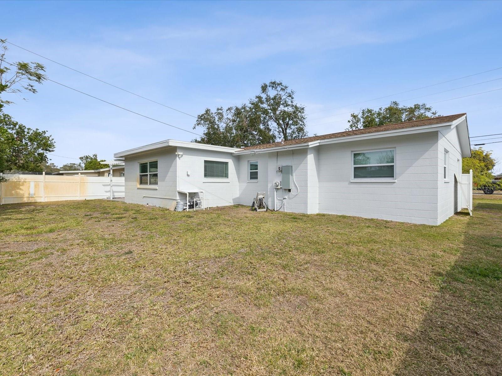 10264 OAKHURST RD, LARGO, FL, 33774