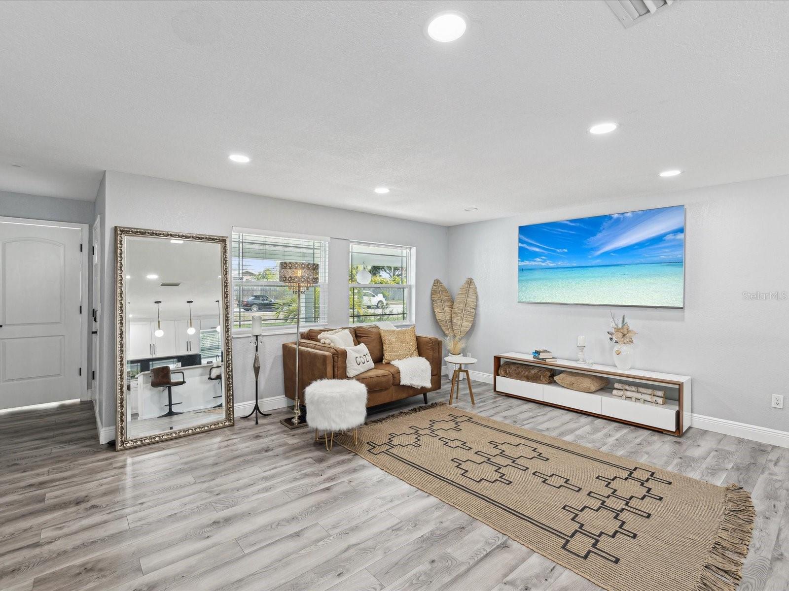 10264 OAKHURST RD, LARGO, FL, 33774