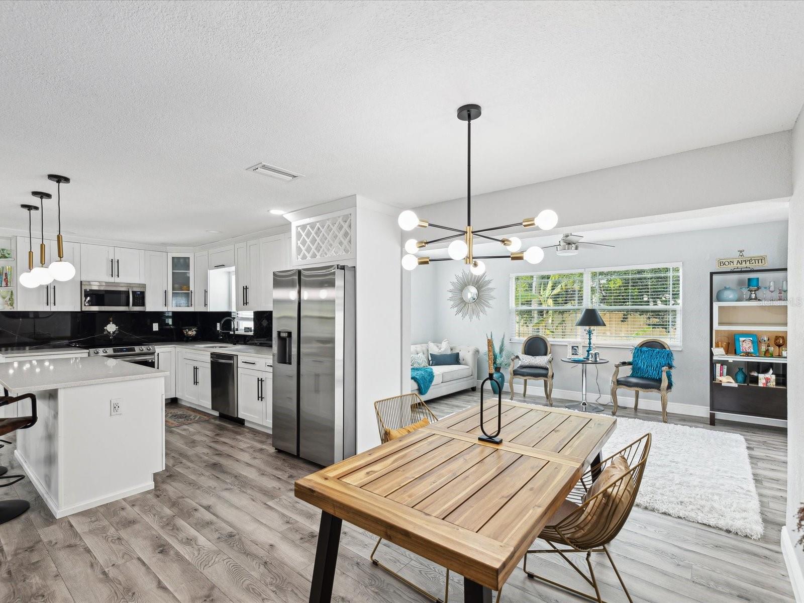 10264 OAKHURST RD, LARGO, FL, 33774