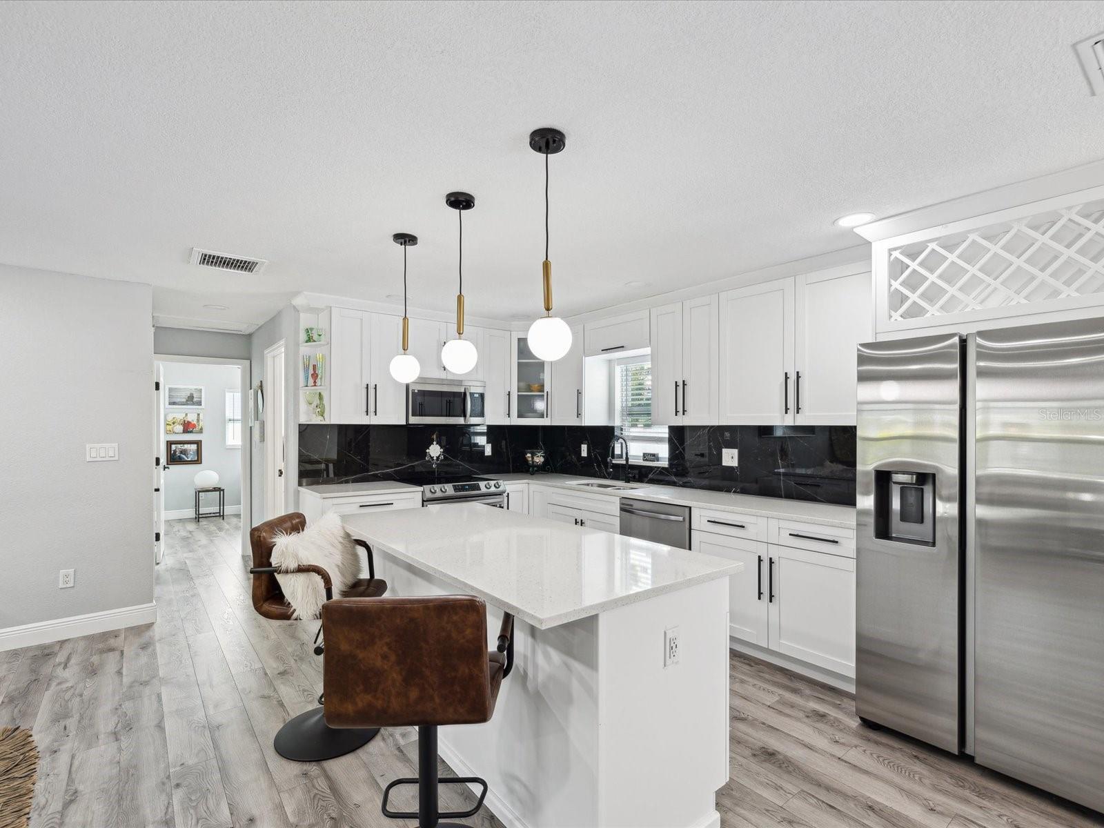 10264 OAKHURST RD, LARGO, FL, 33774