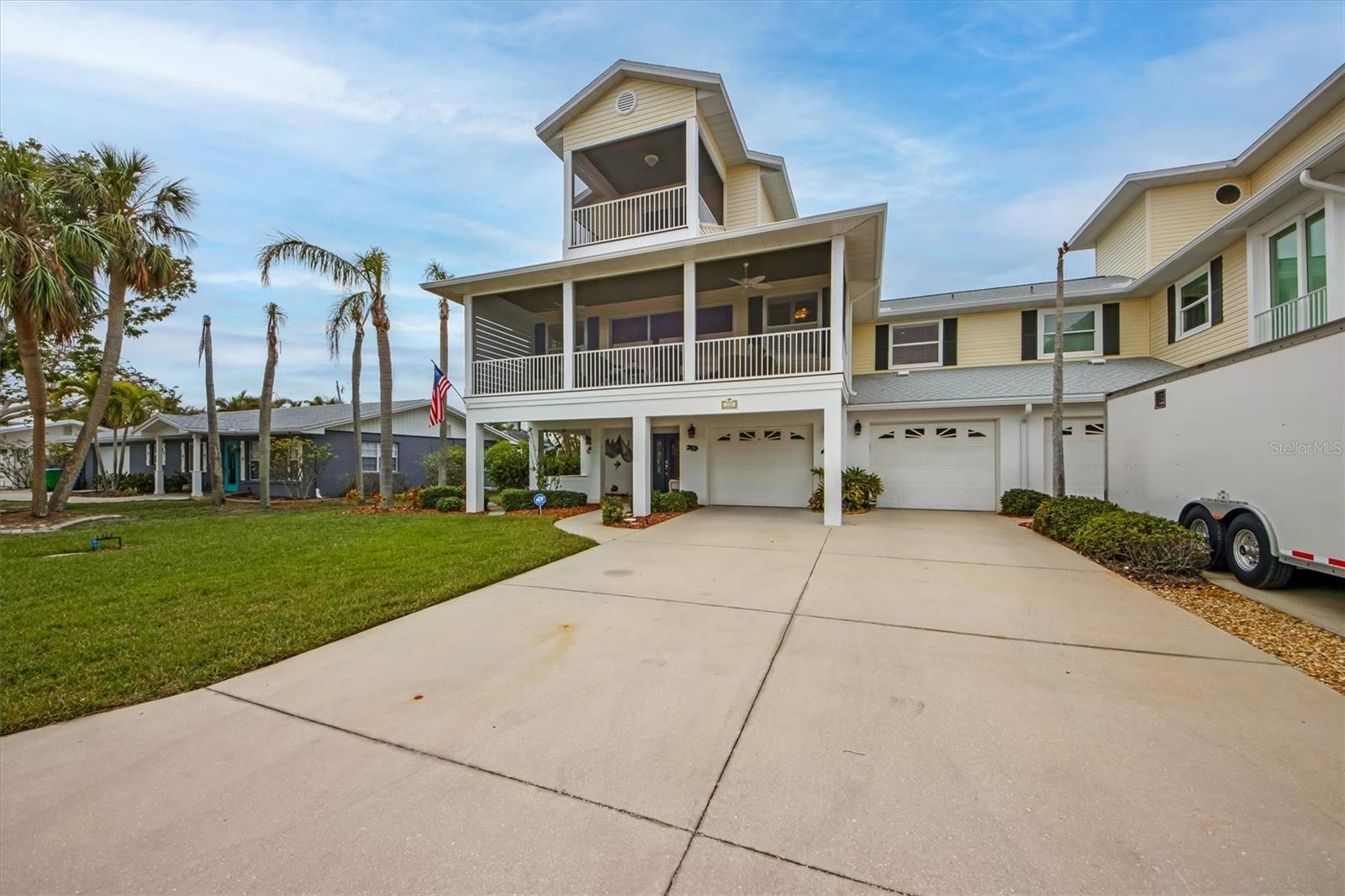 220 82ND ST, HOLMES BEACH, FL, 34217
