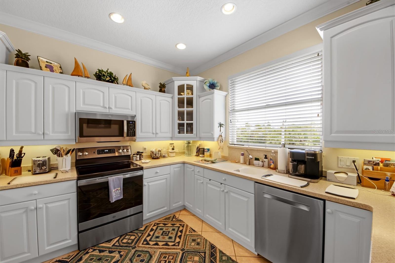 220 82ND ST, HOLMES BEACH, FL, 34217