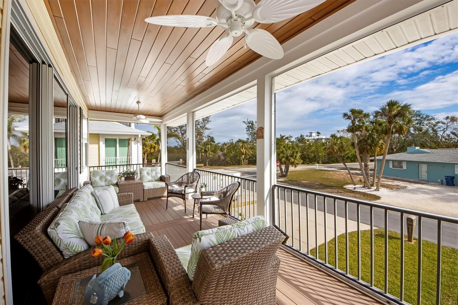 220 82ND ST, HOLMES BEACH, FL, 34217