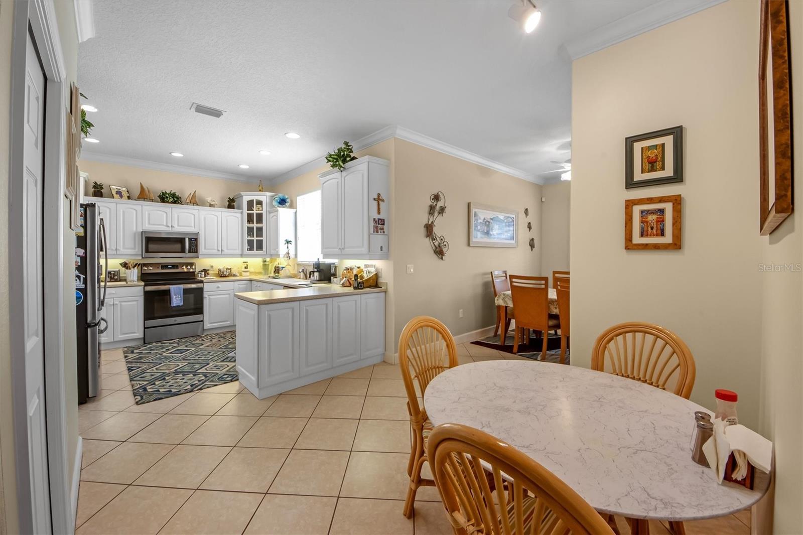 220 82ND ST, HOLMES BEACH, FL, 34217