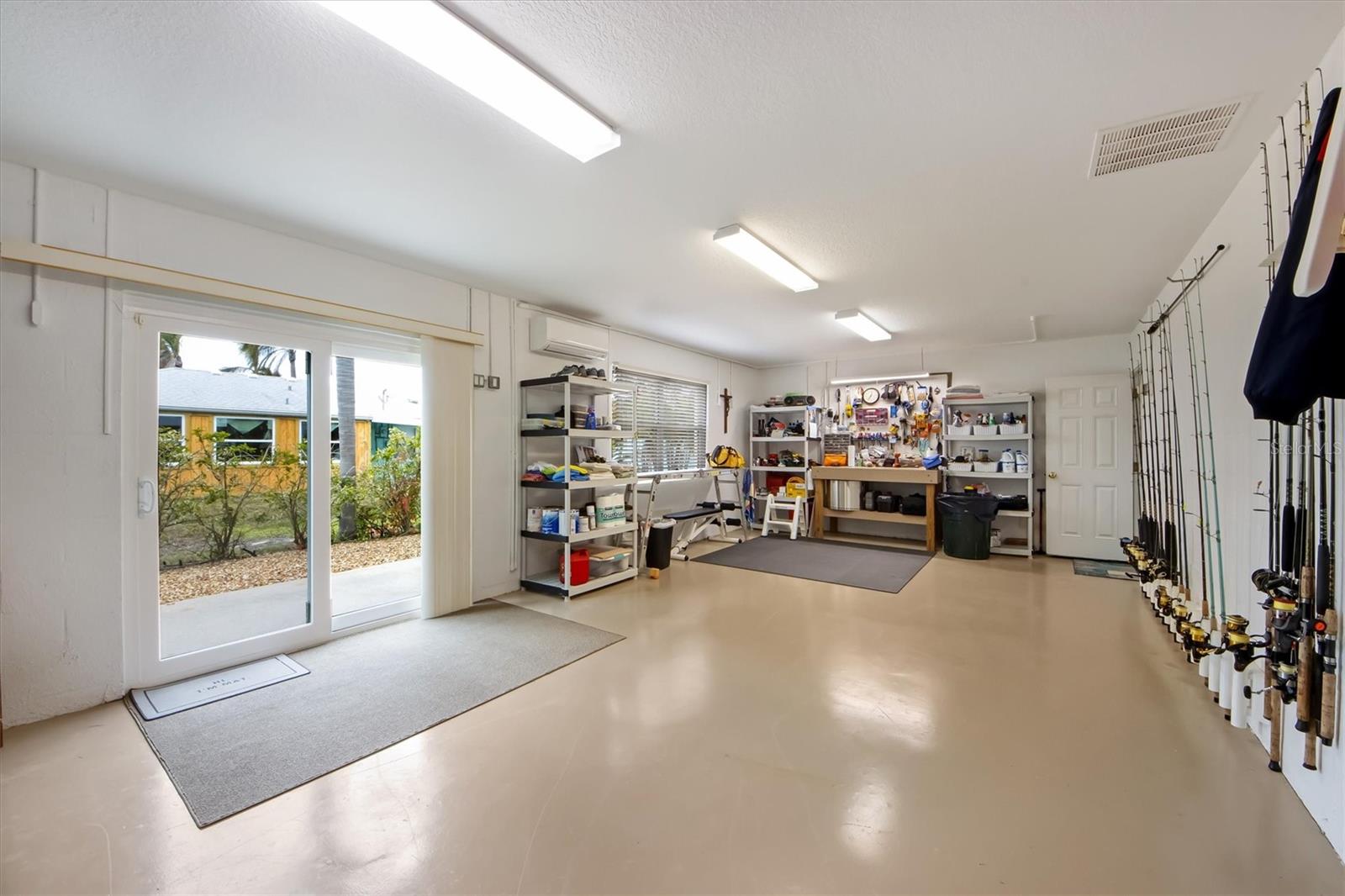 220 82ND ST, HOLMES BEACH, FL, 34217