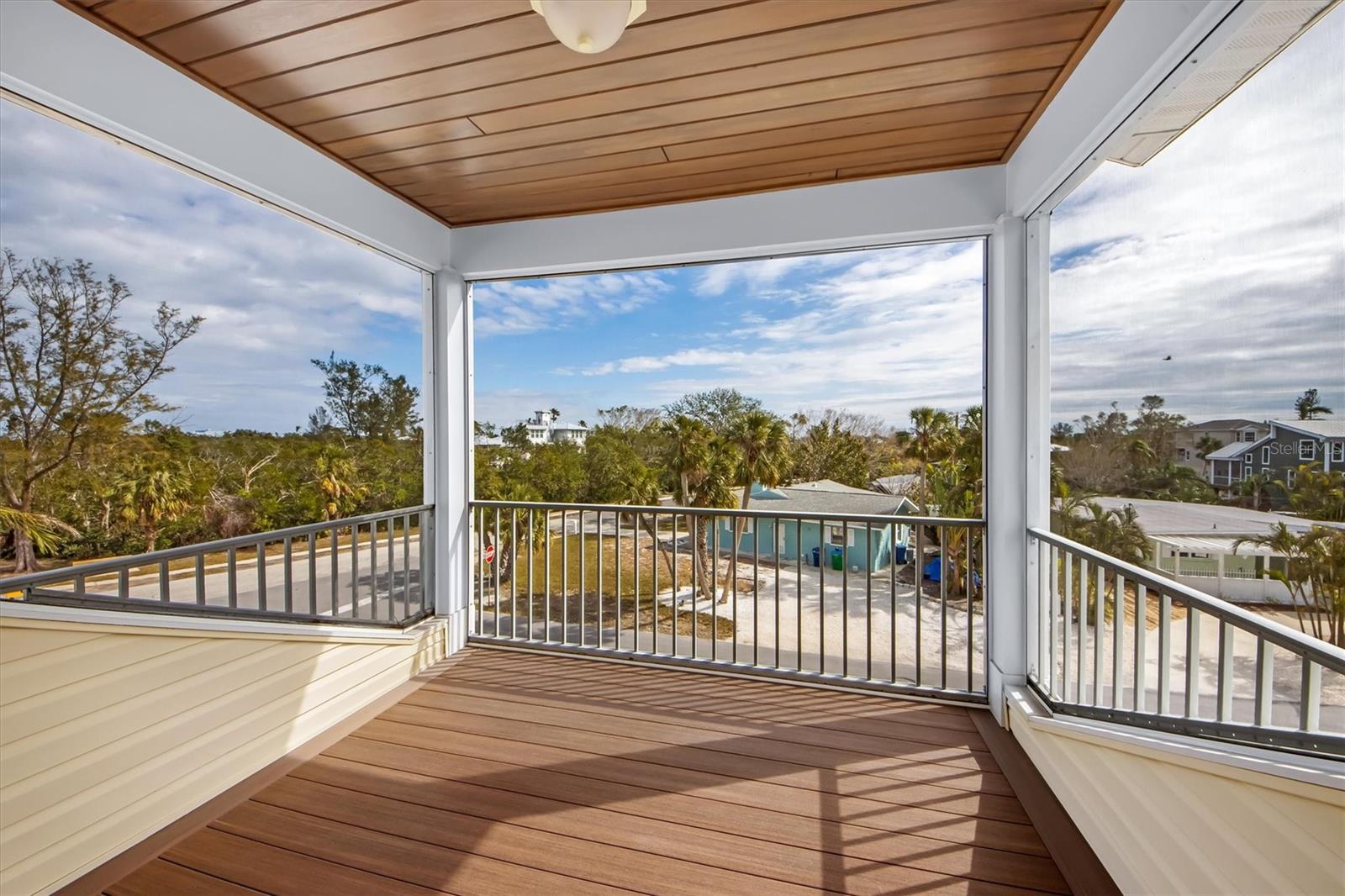 220 82ND ST, HOLMES BEACH, FL, 34217