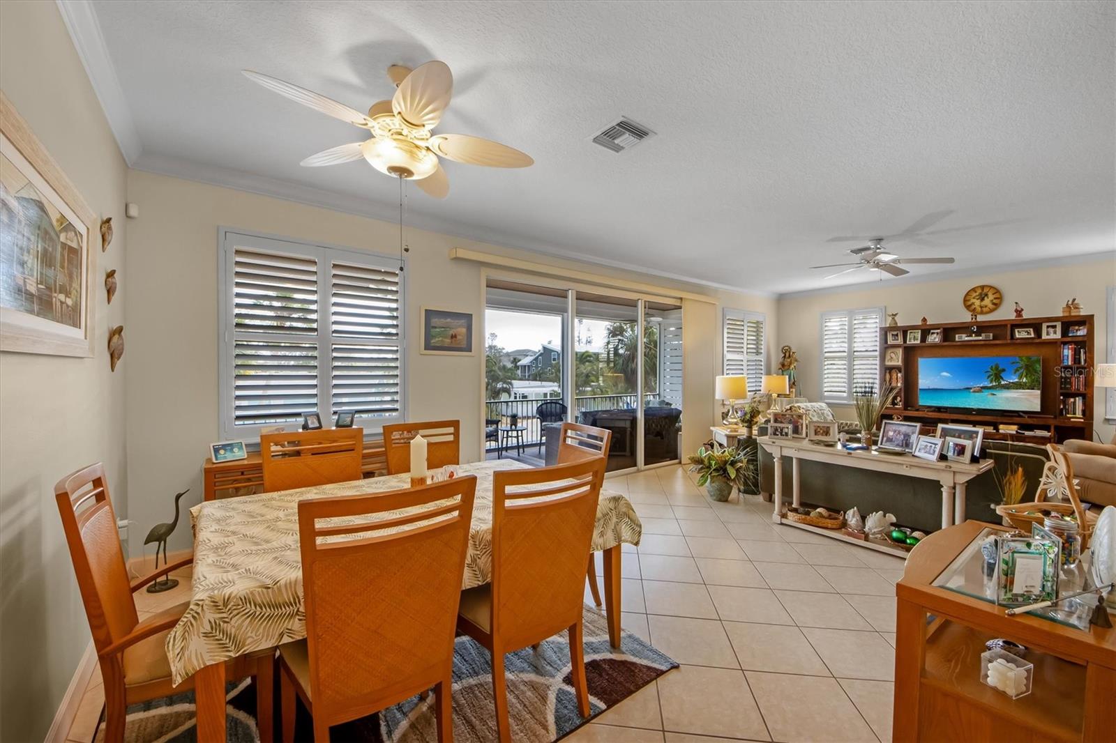 220 82ND ST, HOLMES BEACH, FL, 34217