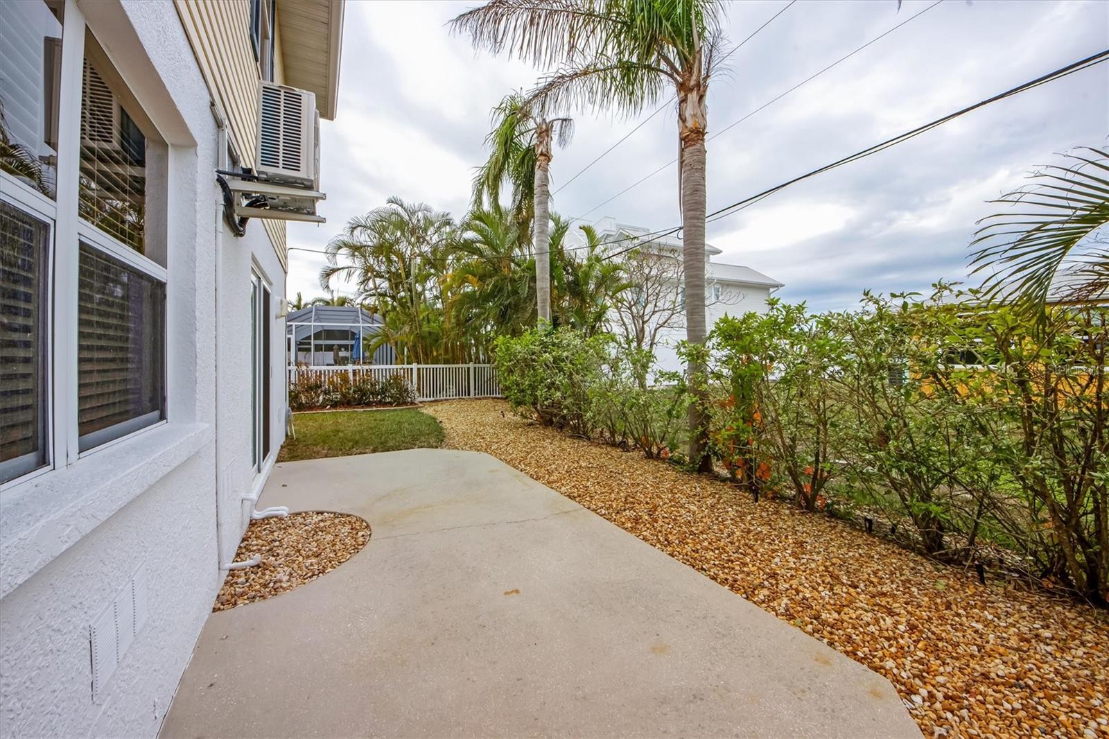 220 82ND ST, HOLMES BEACH, FL, 34217