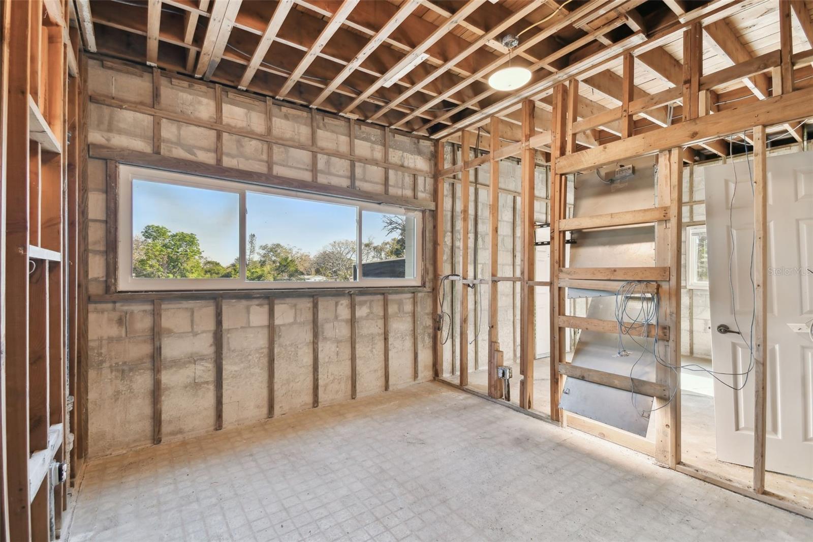 11401 SEMINOLE BLVD, LARGO, FL, 33778