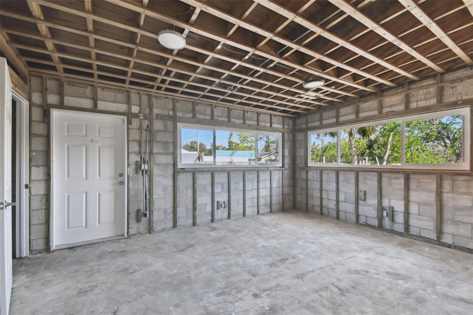 11401 SEMINOLE BLVD, LARGO, FL, 33778