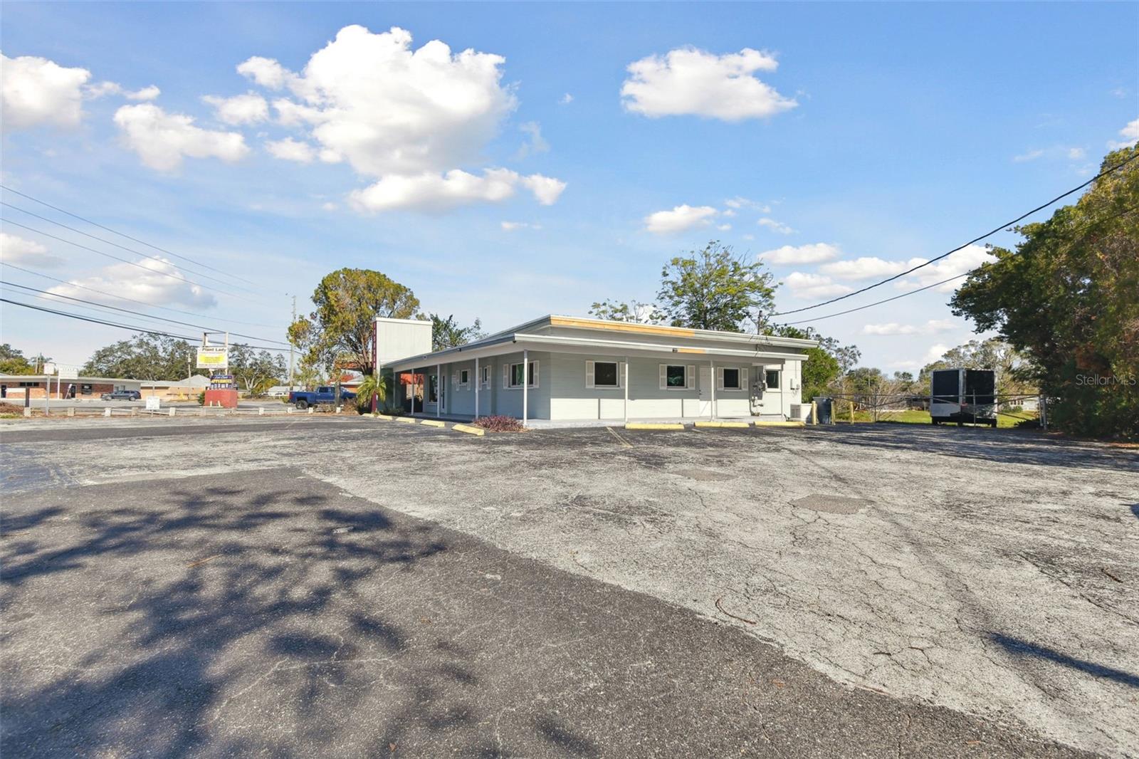 11401 SEMINOLE BLVD, LARGO, FL, 33778