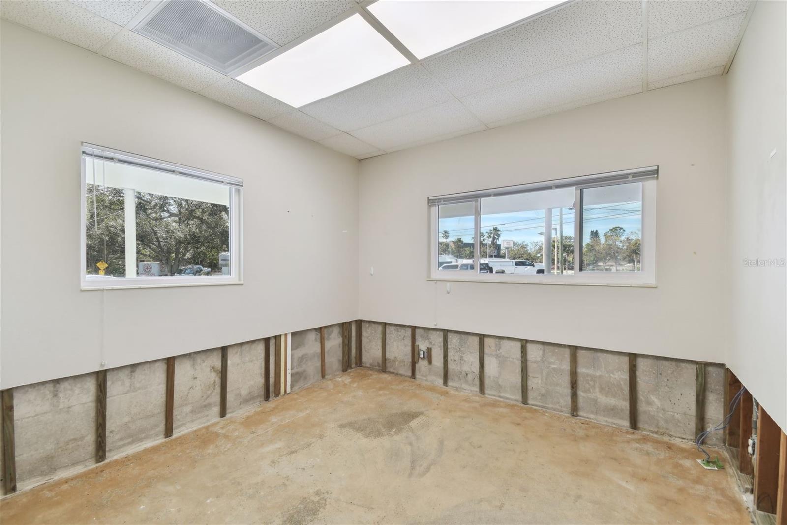 11401 SEMINOLE BLVD, LARGO, FL, 33778