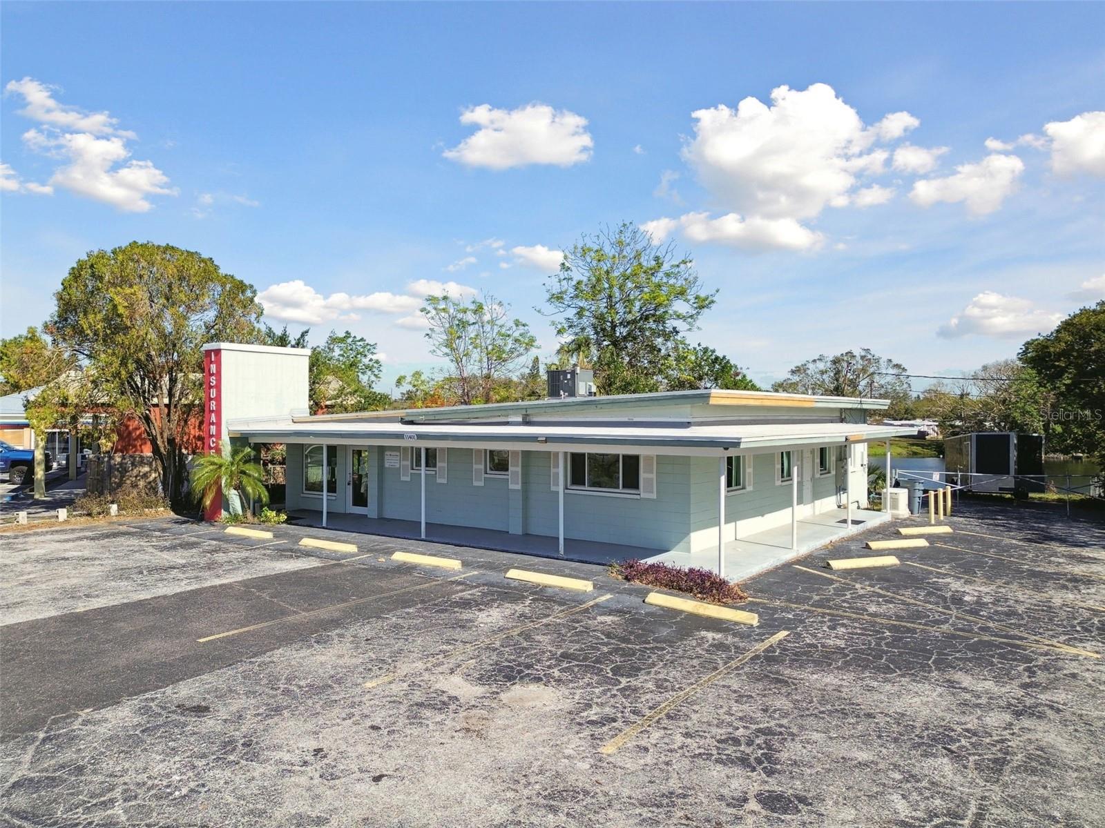 11401 SEMINOLE BLVD, LARGO, FL, 33778