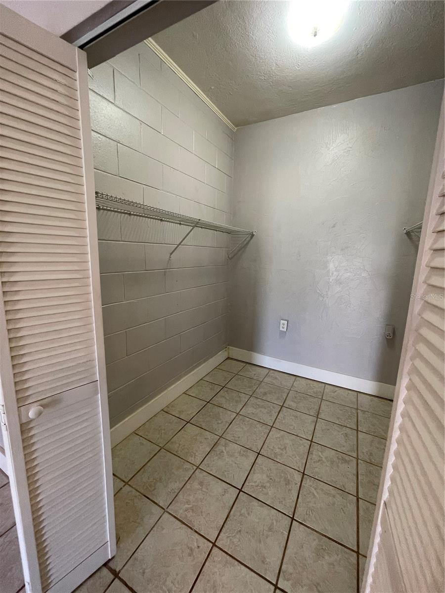 30 LAKESIDE AVE, UMATILLA, FL, 32784