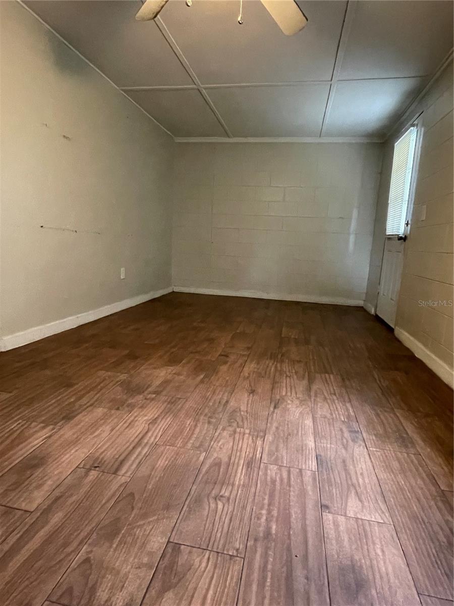 30 LAKESIDE AVE, UMATILLA, FL, 32784